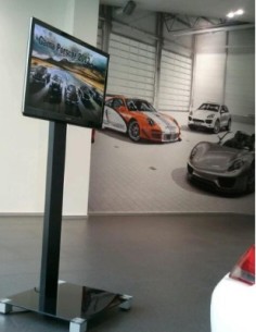 Peana televisión con ruedas de 32" a 75" 2