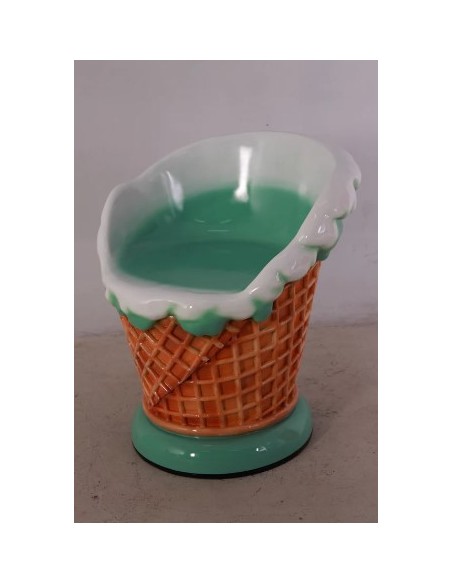 Conjunto mesa y sillas cucurucho