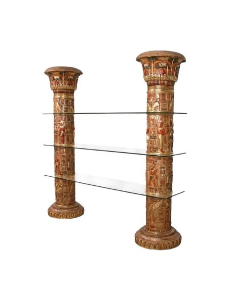 Columnas egipcias con estantes