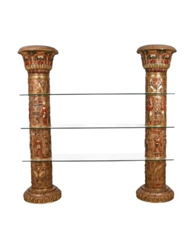 Columnas egipcias con estantes