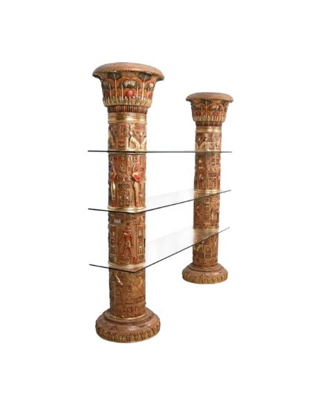 Columnas egipcias con estantes