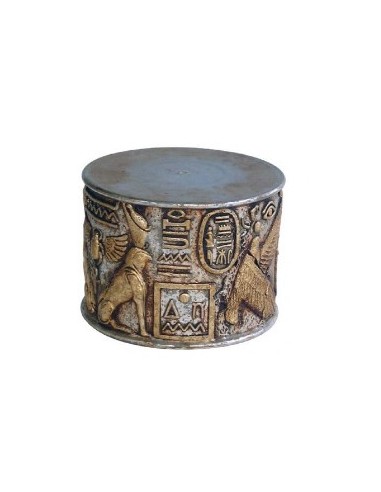 Columnas egipcias con estantes