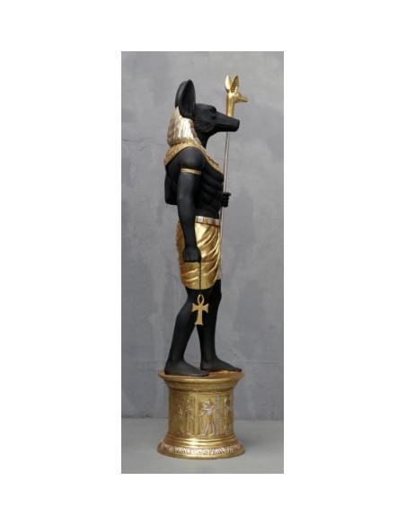 Dios egipcio Anubis "en pedestal"