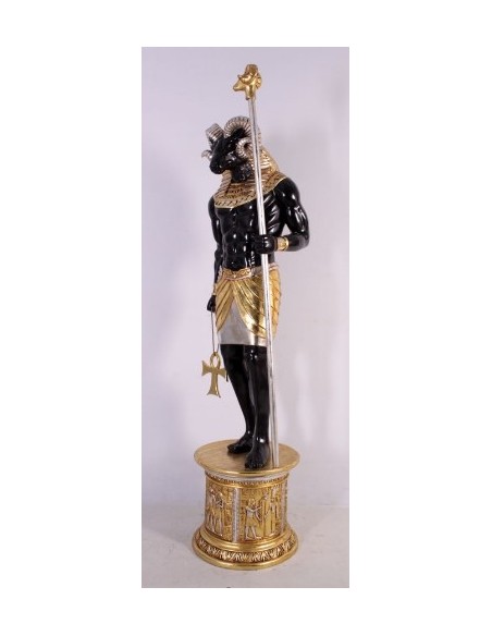 Dios egipcio Knum "en pedestal"