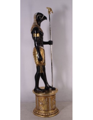 Dios egipcio Horus "en pedestal"