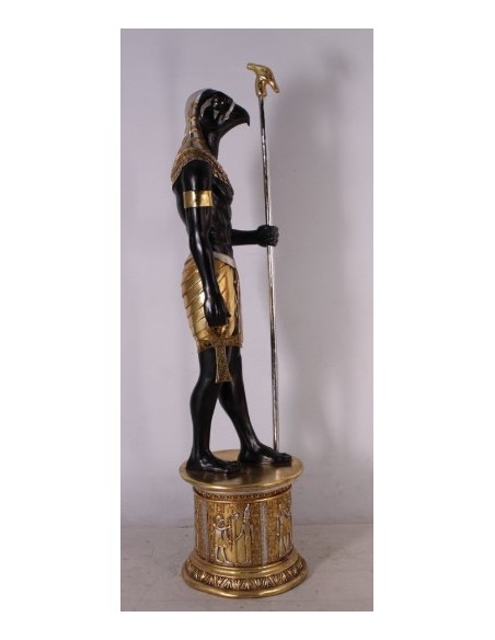 Dios egipcio Horus "en pedestal"