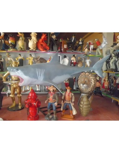 Tiburón blanco (en pedestal)