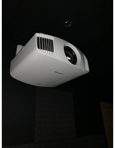 Instalación proyector Sony + Bowers & Wilkins