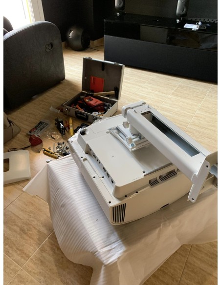 Instalación proyector Sony + Bowers & Wilkins