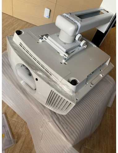 Instalación proyector Sony + Bowers & Wilkins