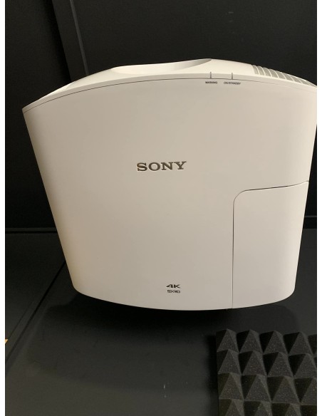 Instalación proyector Sony + Bowers & Wilkins