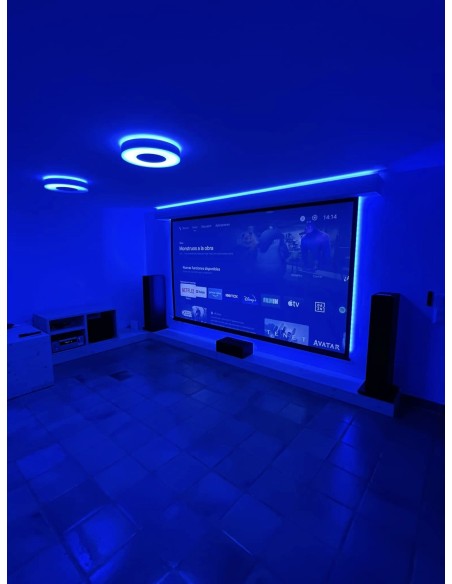 Sala de Cine (proyector + B&W y Hue)