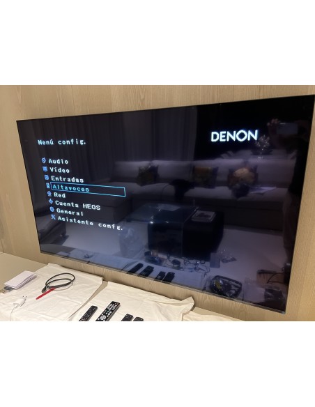 Cine en casa televisión Sony 4k B&W + Hue ambilight