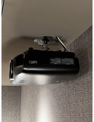 Cine en casa Denon con B&W y Epson 4K