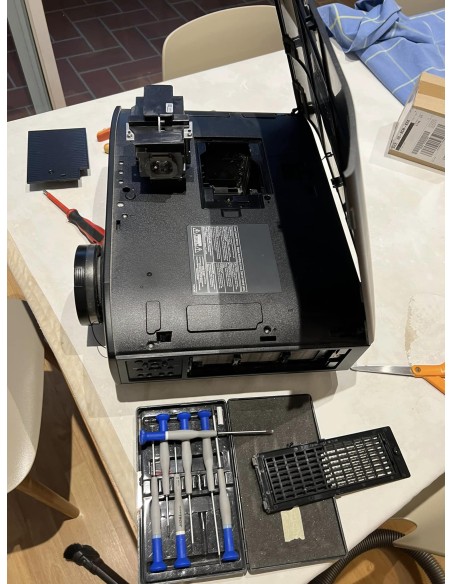 Cambio lámpara proyector Panasonic 4K