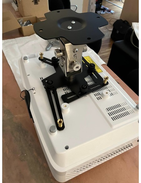 Instalación proyector Optoma 4K y soporte Arakno
