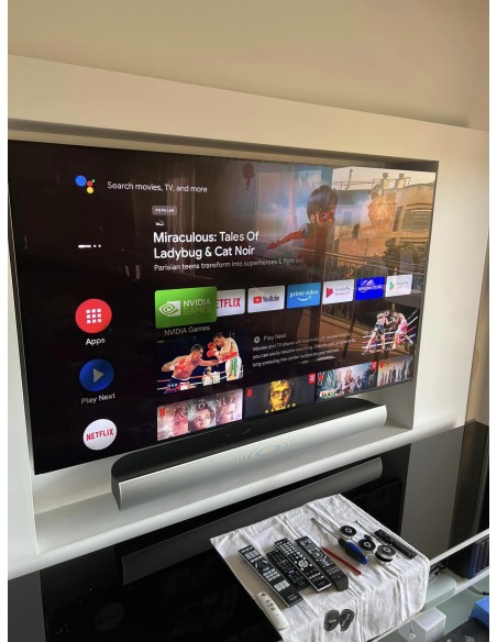 Cine en Casa Anthem con proyector Sony 4K