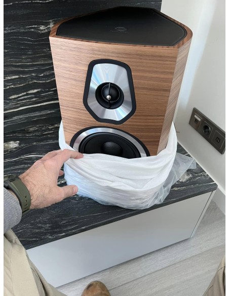 Instalación cine en casa con TV Sony 4K, AV Marantz y Sonus Faber