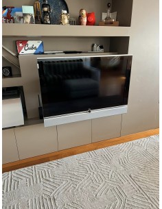 Cine en casa TV Loewe 4k + barra de sonido 2