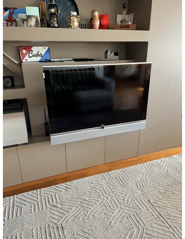 Cine en casa TV Loewe 4k + barra de sonido