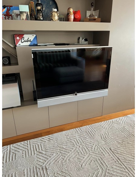 Cine en casa TV Loewe 4k + barra de sonido