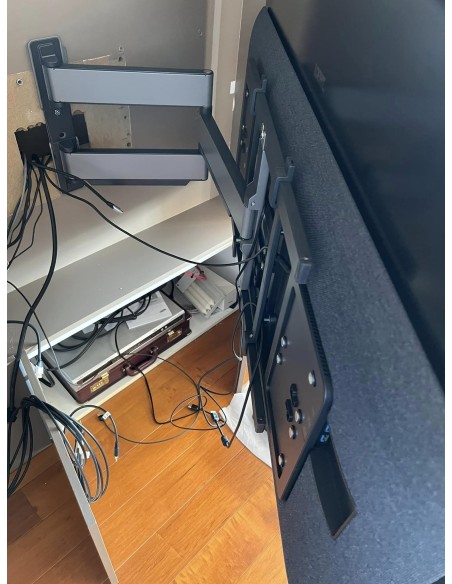 Cine en casa TV Loewe 4k + barra de sonido