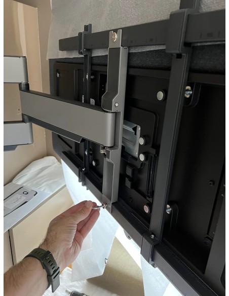 Cine en casa TV Loewe 4k + barra de sonido