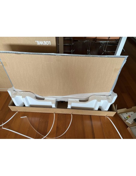 Cine en casa TV Loewe 4k + barra de sonido