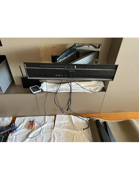 Cine en casa TV Loewe 4k + barra de sonido