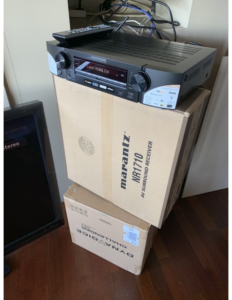 Cine en casa TV Philips 65" B&W con Marantz