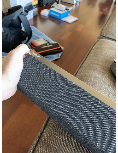 Cine en casa TV Philips 65" B&W con Marantz