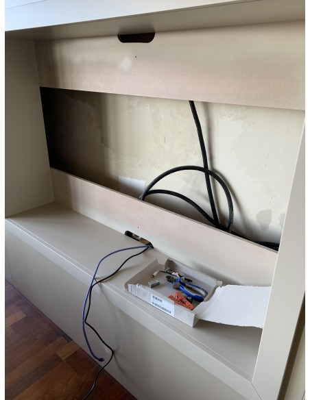 Cine en casa TV Philips 65" B&W con Marantz