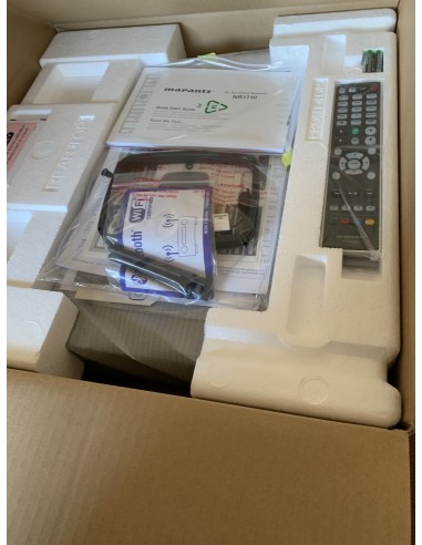 Cine en casa TV Philips 65" B&W con Marantz