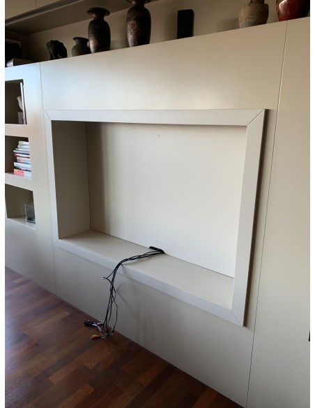 Cine en casa TV Philips 65" B&W con Marantz