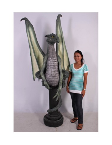 Dragon en pedestal