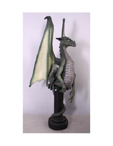 Dragon en pedestal