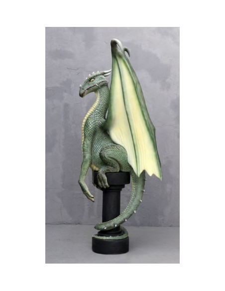 Dragon en pedestal