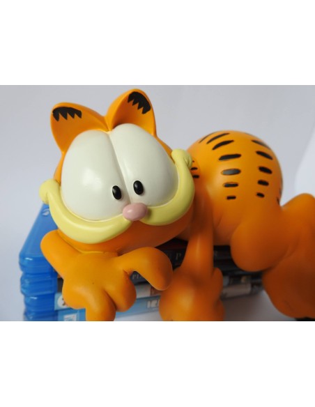 Garfield figure resin