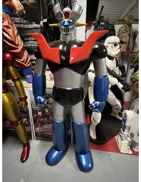 hermes cinema figura a tamaño real personaje de animacion  mazinger z