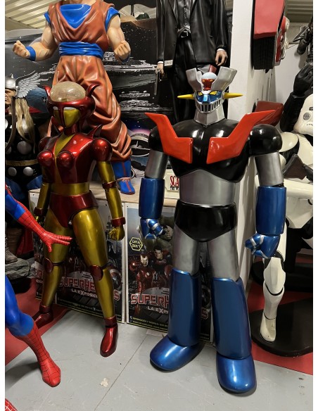 hermes cinema figura a tamaño real personaje de animacion  mazinger z