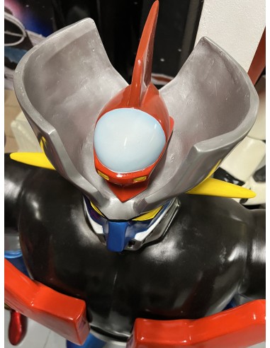 hermes cinema figura a tamaño real personaje de animacion  mazinger z