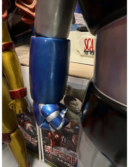 hermes cinema figura a tamaño real personaje de animacion  mazinger z