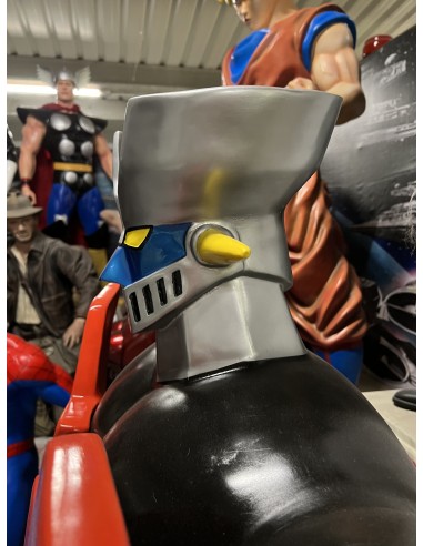 hermes cinema figura a tamaño real personaje de animacion  mazinger z