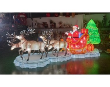 Papá Noel tamaño real con trineo luminoso: regalo directo en diciembre